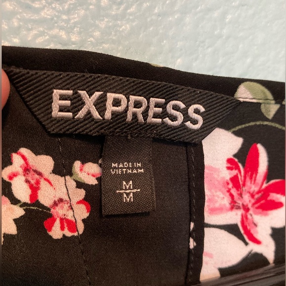 Dark floral open back top from Express - Picture 4 of 4